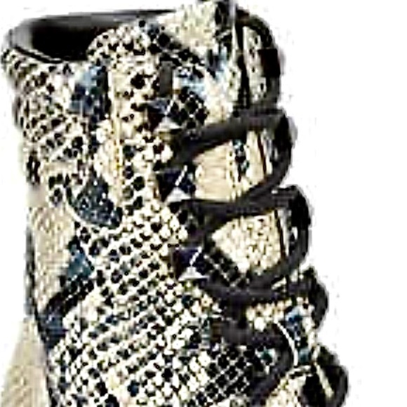 🍓MARC FISHER LABONI LEATHER SNAKESKIN PATTERN COMBAT
BOOTS 9.5M NWOB - Picture 3 of 8